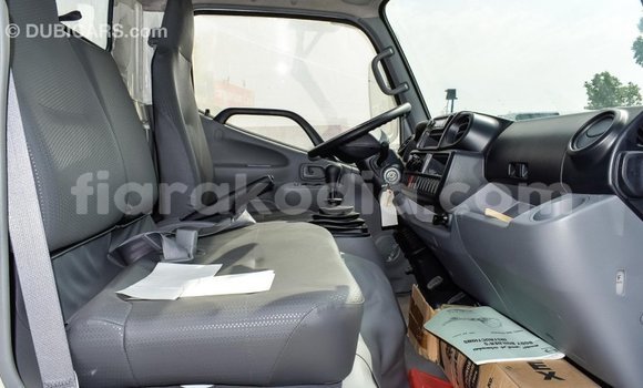 Hividy Hino 300 Series fotsy Truck in Import - Dubai in Diana Hividy Hino 300 Series fotsy Truck in Import - Dubai in Diana
