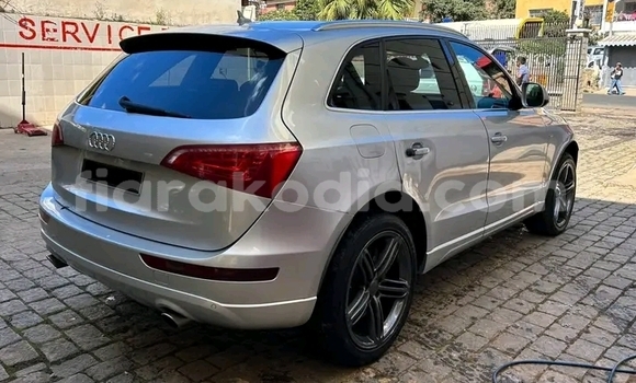 Acheter Occasion Voiture Audi Q5 Blanc à Ambatomainty , Melaky Acheter Occasion Voiture Audi Q5 Blanc à Ambatomainty , Melaky