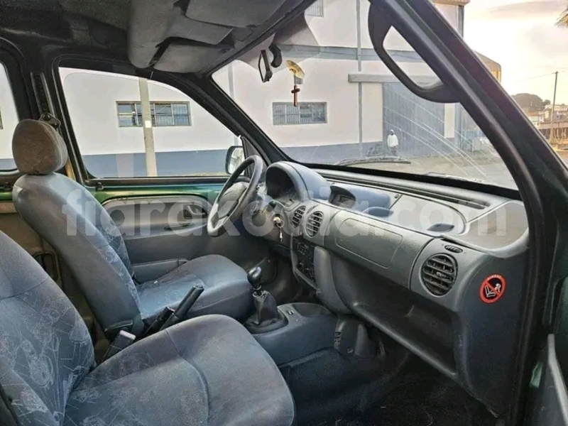 Big with watermark renault captur melaky ambatomainty 8811