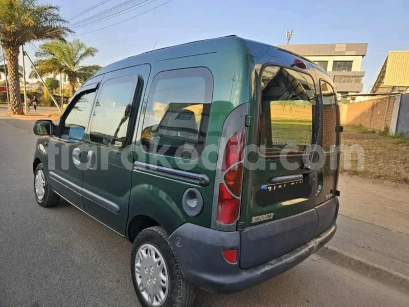 Big with watermark renault captur melaky ambatomainty 8811