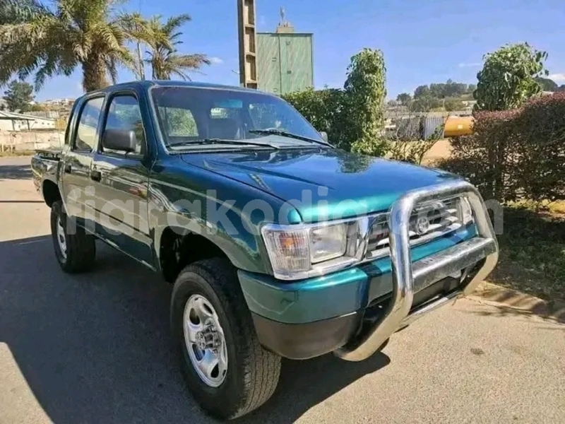Big with watermark toyota hilux melaky ambatomainty 8818