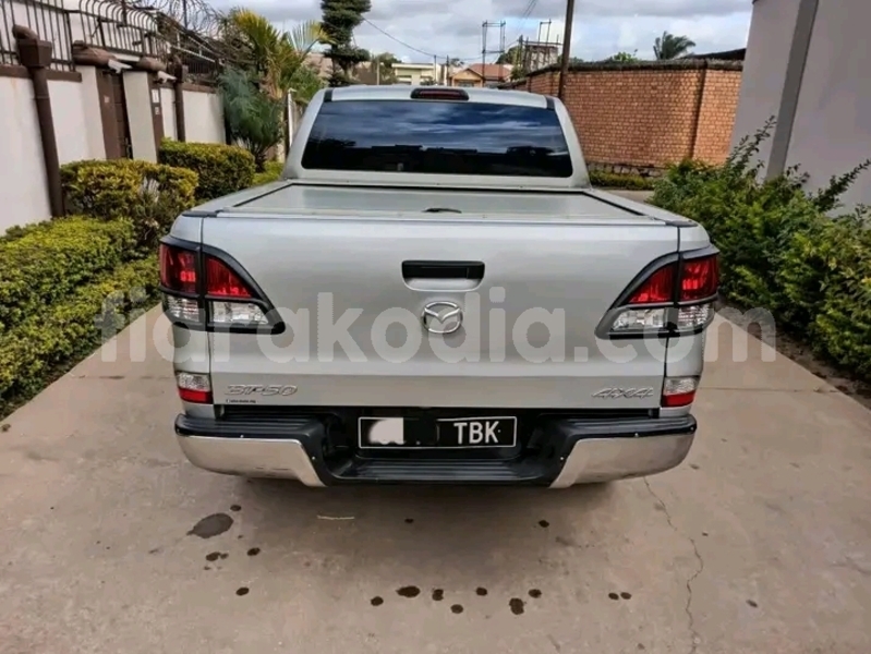 Big with watermark mazda bt 50 vakinankaratra ambatolampy 8820