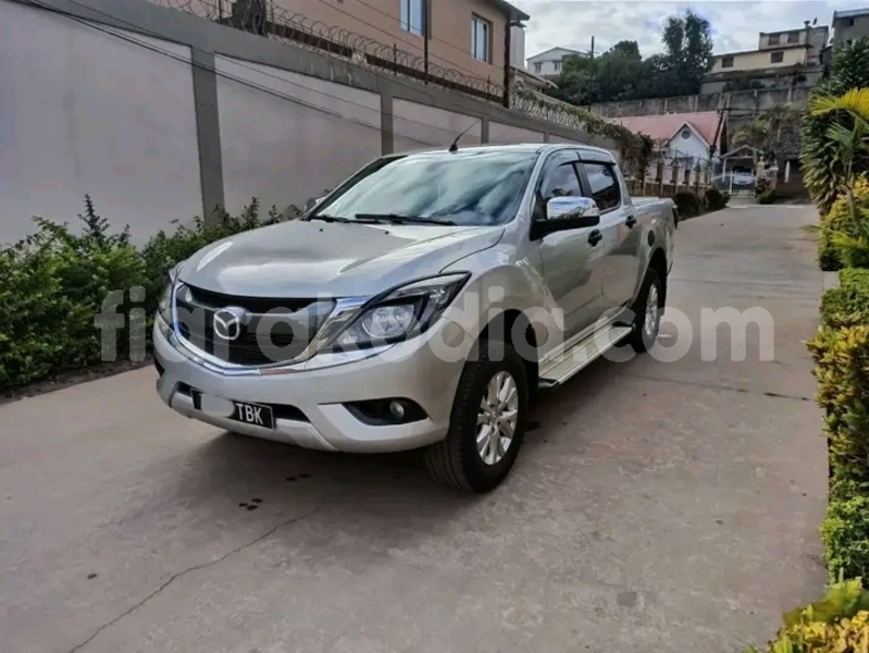 Big with watermark mazda bt 50 vakinankaratra ambatolampy 8820