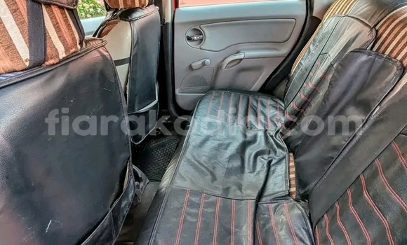 Acheter Occasion Voiture Citroen C3 Rouge à Ambatondrazaka, Alaotra-Mangoro