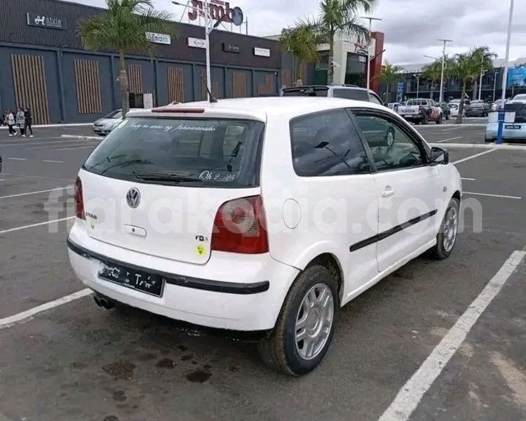 Big with watermark volkswagen polo melaky ambatomainty 8835