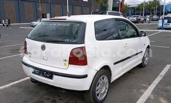 Buy Used Volkswagen Polo White Car in Ambatomainty in Melaky Buy Used Volkswagen Polo White Car in Ambatomainty in Melaky