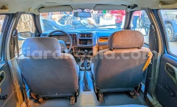 Acheter Occasion Voiture Ford Sierra Bleu à Ambatondrazaka, Alaotra-Mangoro Acheter Occasion Voiture Ford Sierra Bleu à Ambatondrazaka, Alaotra-Mangoro