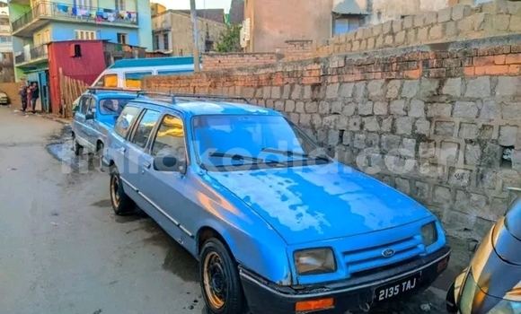 Acheter Occasion Voiture Ford Sierra Bleu à Ambatondrazaka, Alaotra-Mangoro Acheter Occasion Voiture Ford Sierra Bleu à Ambatondrazaka, Alaotra-Mangoro