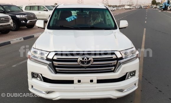 Buy Import Toyota Land Cruiser White Car in Import - Dubai in Diana Buy Import Toyota Land Cruiser White Car in Import - Dubai in Diana
