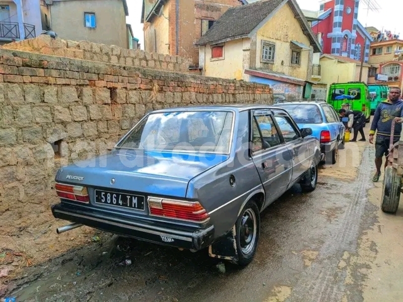 Big with watermark peugeot 305 melaky ambatomainty 8842