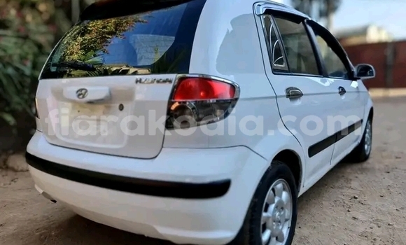 Acheter Occasion Voiture Hyundai Getz Blanc à Ambatondrazaka, Alaotra-Mangoro Acheter Occasion Voiture Hyundai Getz Blanc à Ambatondrazaka, Alaotra-Mangoro