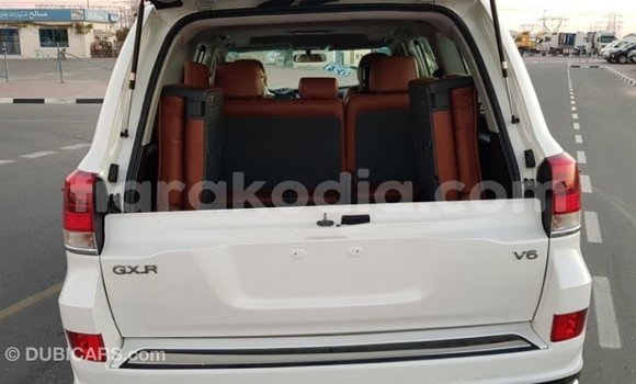 Buy Import Toyota Land Cruiser White Car in Import - Dubai in Diana Buy Import Toyota Land Cruiser White Car in Import - Dubai in Diana