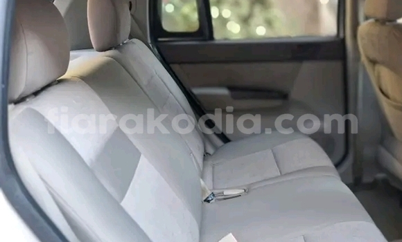 Acheter Occasion Voiture Hyundai Getz Blanc à Ambatondrazaka, Alaotra-Mangoro Acheter Occasion Voiture Hyundai Getz Blanc à Ambatondrazaka, Alaotra-Mangoro