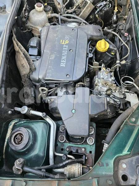 Big with watermark renault kangoo analamanga antananarivo 8855