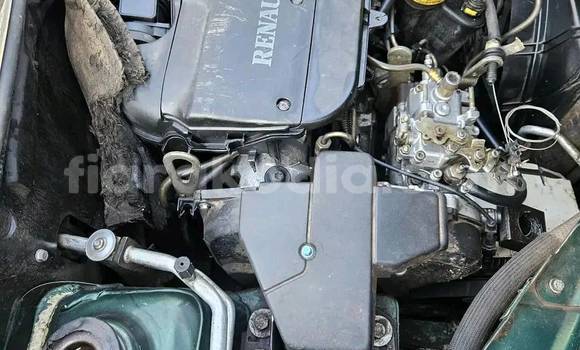 Acheter Occasion Voiture Renault Kangoo Gris à Antananarivo, Analamanga Acheter Occasion Voiture Renault Kangoo Gris à Antananarivo, Analamanga