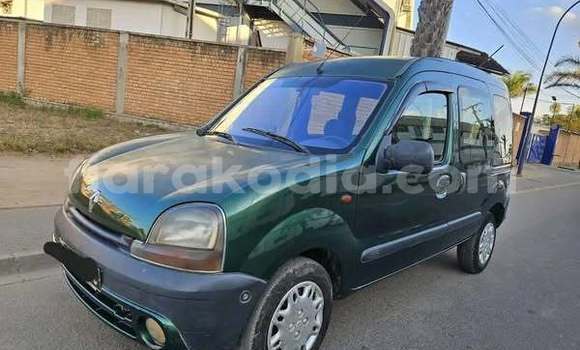 Acheter Occasion Voiture Renault Kangoo Gris à Antananarivo, Analamanga Acheter Occasion Voiture Renault Kangoo Gris à Antananarivo, Analamanga
