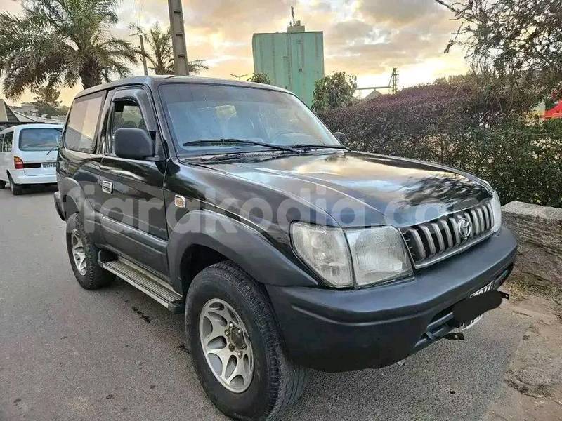 Big with watermark toyota prado toamasina andevoranto 8860