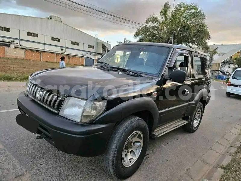 Big with watermark toyota prado toamasina andevoranto 8860