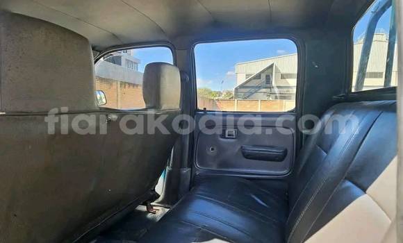 Acheter Occasion Voiture Toyota Hilux Bleu à Antananarivo, Analamanga Acheter Occasion Voiture Toyota Hilux Bleu à Antananarivo, Analamanga