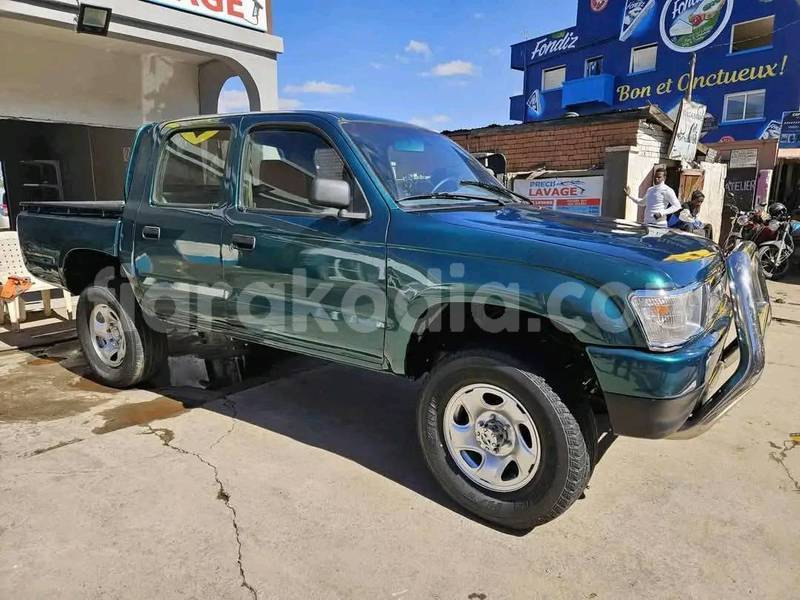 Big with watermark toyota hilux analamanga antananarivo 8861