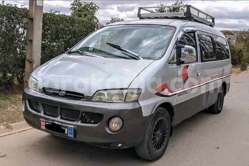 Big with watermark hyundai starex analamanga antananarivo 8862