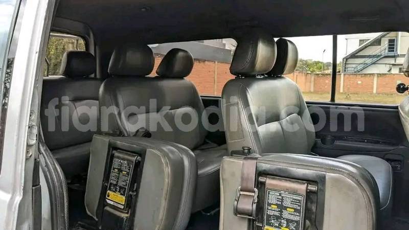 Big with watermark hyundai starex analamanga antananarivo 8862