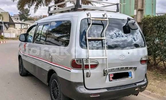 Buy Used Hyundai Starex Silver Car in Antananarivo in Analamanga Buy Used Hyundai Starex Silver Car in Antananarivo in Analamanga