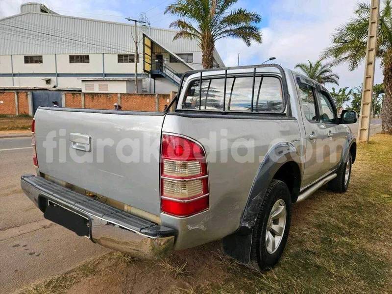 Big with watermark ford taunus analamanga antananarivo 8866