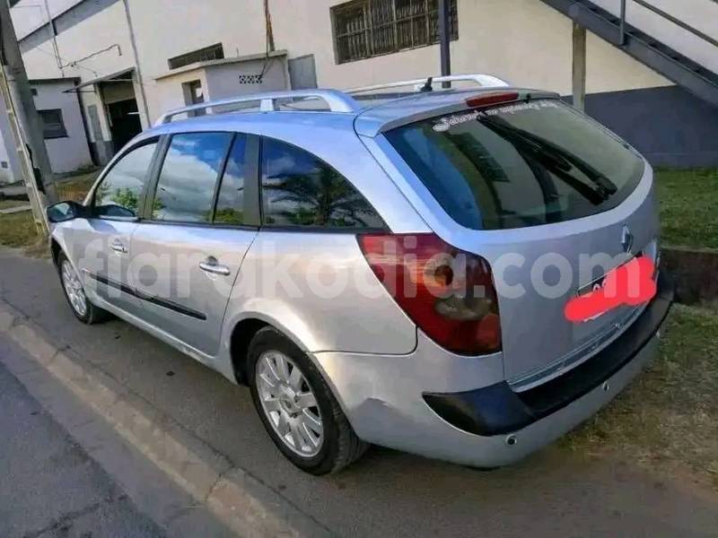 Big with watermark renault laguna analamanga antananarivo 8869