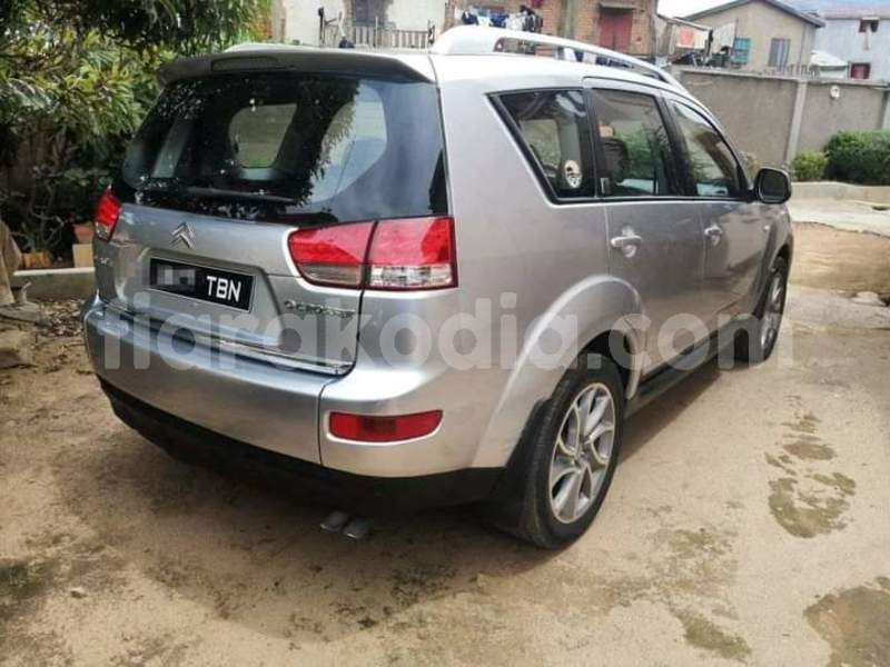 Big with watermark citroen c crosser analamanga antananarivo 8879