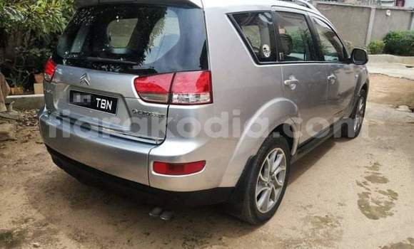 Acheter Occasion Voiture Citroen C-Crosser Gris à Antananarivo, Analamanga Acheter Occasion Voiture Citroen C-Crosser Gris à Antananarivo, Analamanga