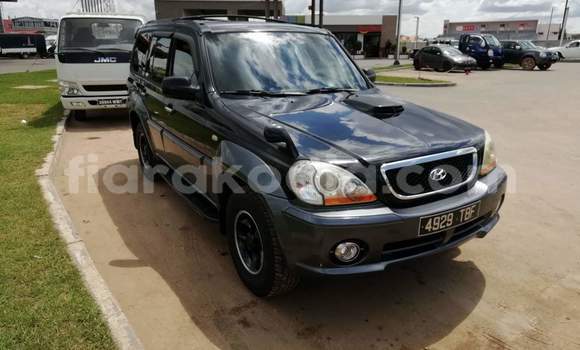 Acheter Occasion Voiture Hyundai Terracan Noir à Antananarivo, Analamanga Acheter Occasion Voiture Hyundai Terracan Noir à Antananarivo, Analamanga
