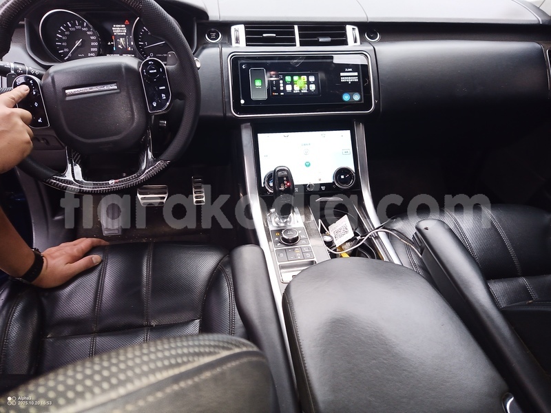 Big with watermark land rover range rover sport analamanga antananarivo 8928