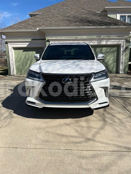 Big with watermark lexus lx 570 diana ambanja 8961