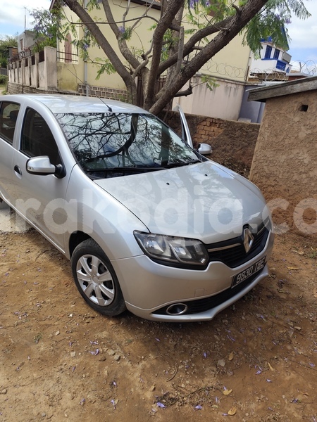 Big with watermark renault sandero analamanga antananarivo 8968