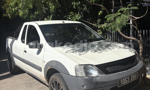 Hividy Dacia Logan fotsy Car in Antananarivo in Analamanga Hividy Dacia Logan fotsy Car in Antananarivo in Analamanga