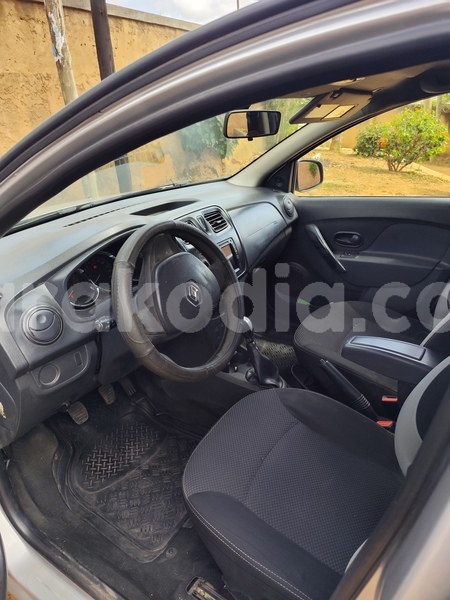 Big with watermark renault sandero analamanga antananarivo 8973