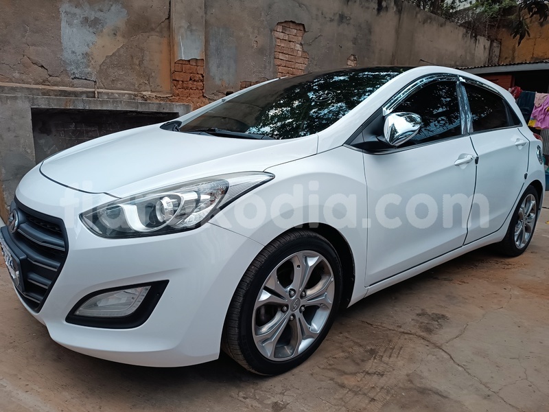 Big with watermark hyundai i30 analamanga antananarivo 8975