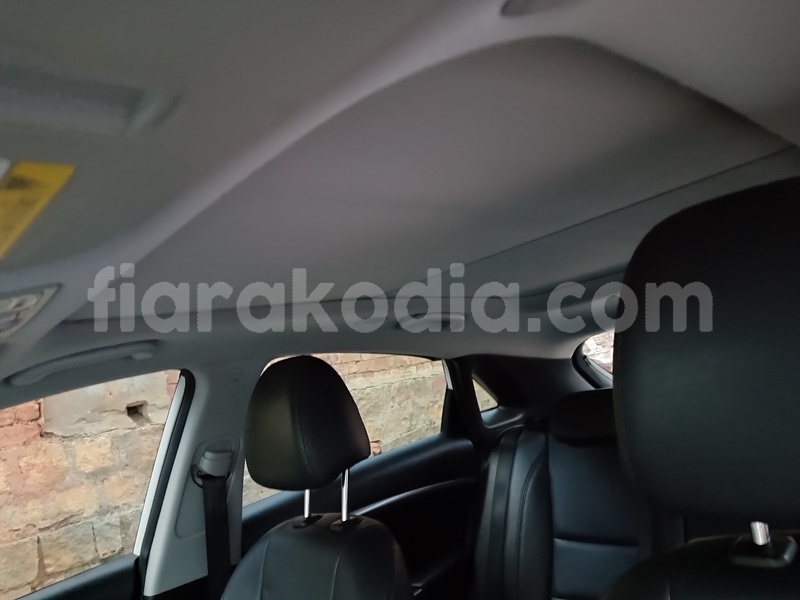 Big with watermark hyundai i30 analamanga antananarivo 8975