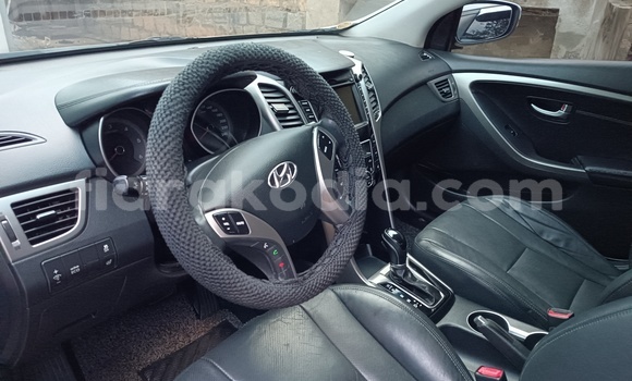 Acheter Import Voiture Hyundai i30 Blanc à Antananarivo, Analamanga Acheter Import Voiture Hyundai i30 Blanc à Antananarivo, Analamanga