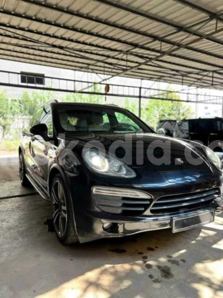 Big with watermark porsche cayenne diana antsirambazaha andoany hell ville 8976