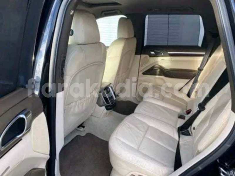 Big with watermark porsche cayenne diana antsirambazaha andoany hell ville 8976