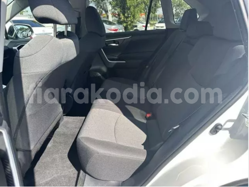 Big with watermark toyota rav4 amoron i mania ambatofinandrahana 8977