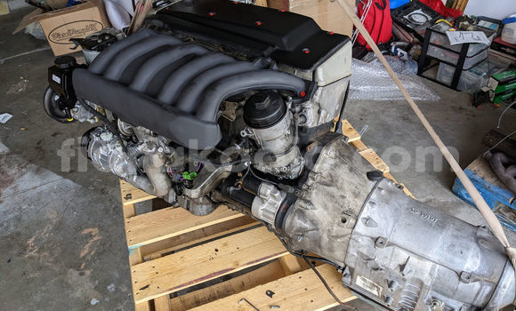 Acheter Mercedes-Benz E-Class, à Antananarivo, Analamanga Acheter Mercedes-Benz E-Class, à Antananarivo, Analamanga