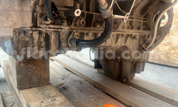 Acheter 13 Mercedes ML63 AMG. à Antananarivo, Analamanga Acheter 13 Mercedes ML63 AMG. à Antananarivo, Analamanga