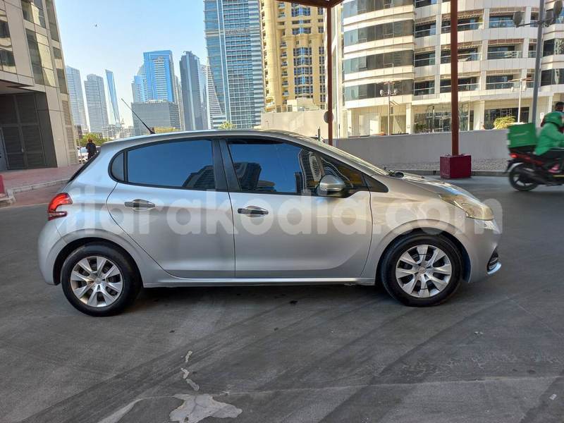 Big with watermark peugeot 208 toamasina andevoranto 8994