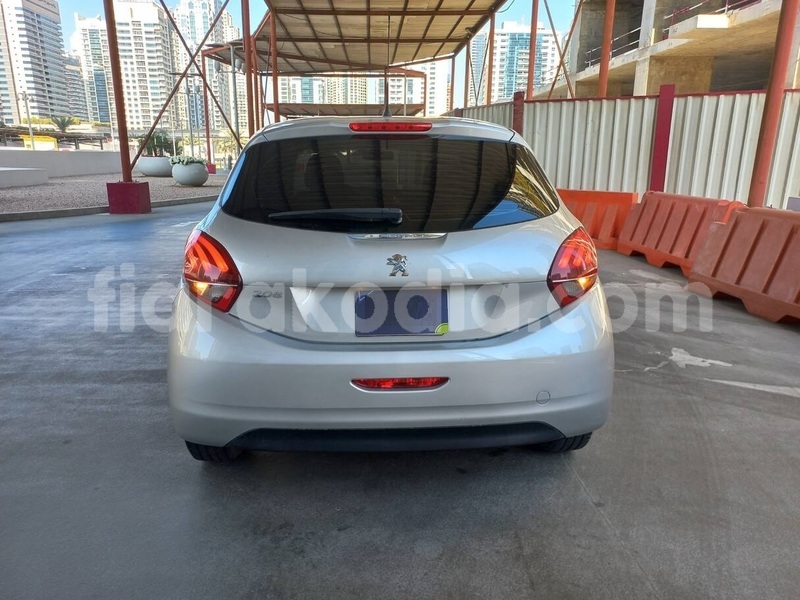 Big with watermark peugeot 208 toamasina andevoranto 8994