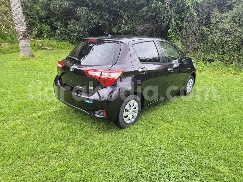 Big with watermark toyota vitz toamasina andevoranto 8995