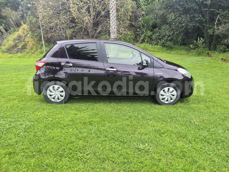 Big with watermark toyota vitz toamasina andevoranto 8995