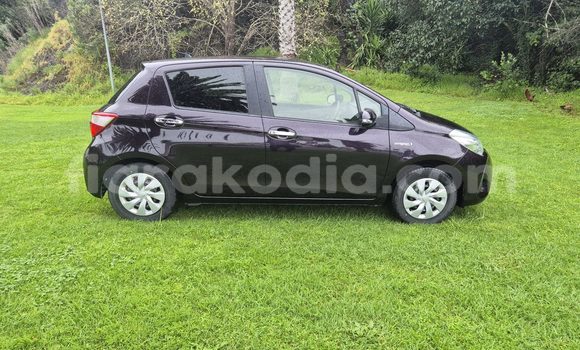 Acheter Occasion Voiture Toyota Vitz Noir à Andevoranto, Toamasina Acheter Occasion Voiture Toyota Vitz Noir à Andevoranto, Toamasina